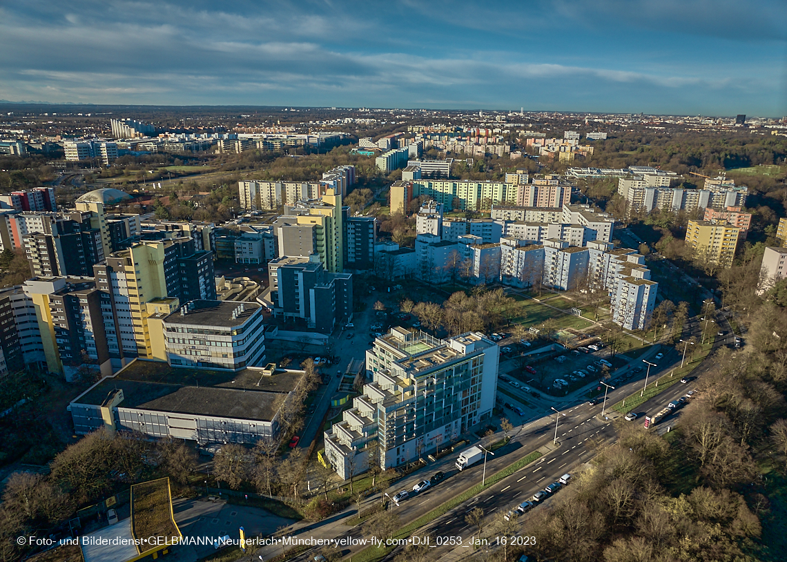 16.01.2023 - Marx-Zentrum mit Grundschule und Umgebung